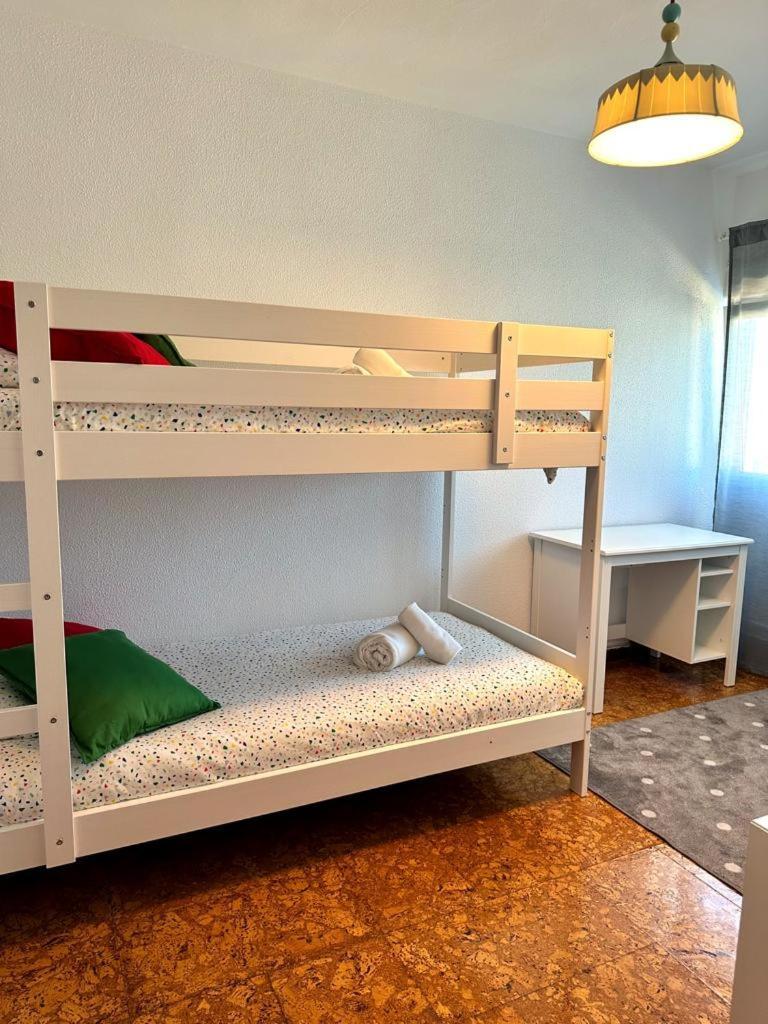 Apartamento Soleado Para 8 Personas En Santona Bagian luar foto