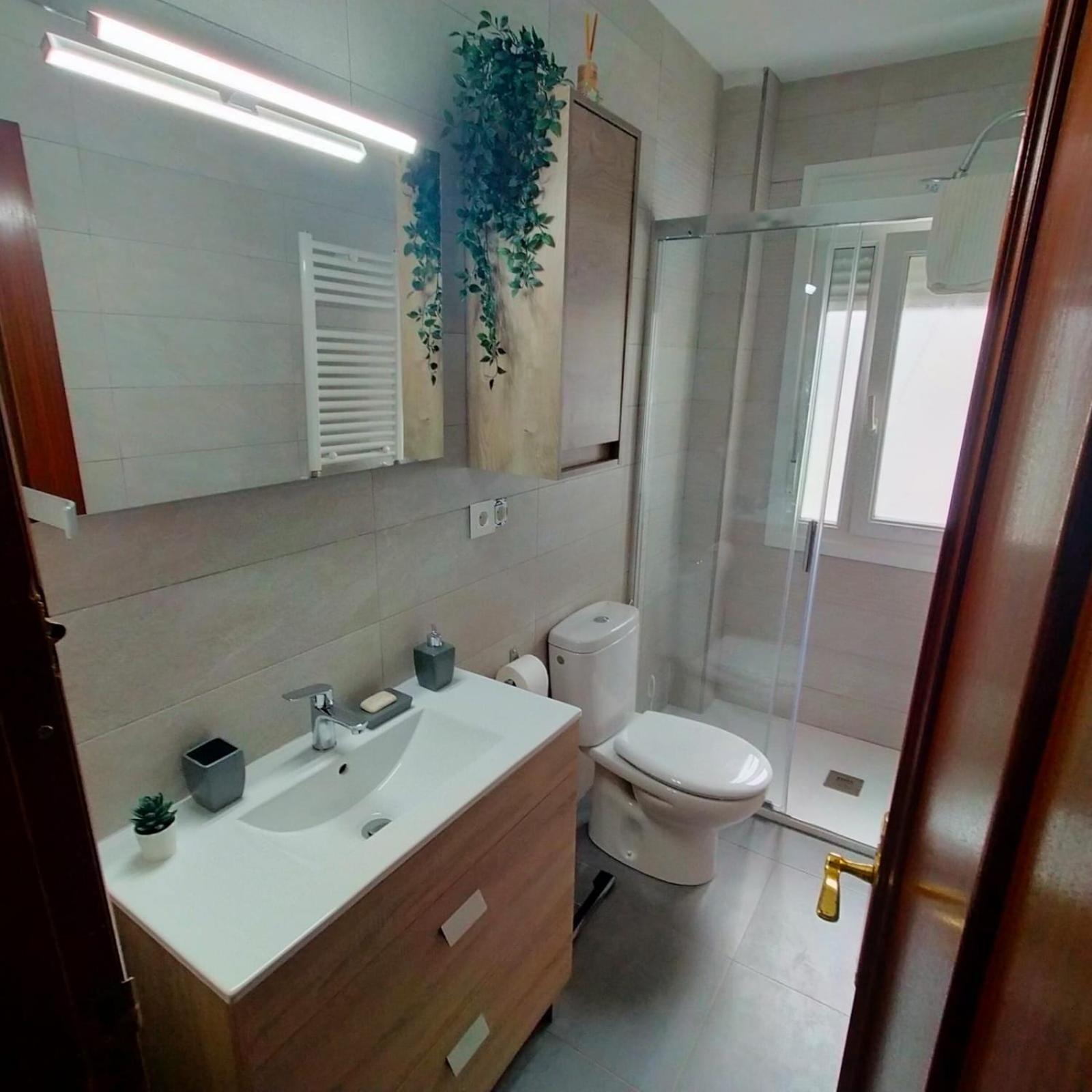 Apartamento Soleado Para 8 Personas En Santona Bagian luar foto