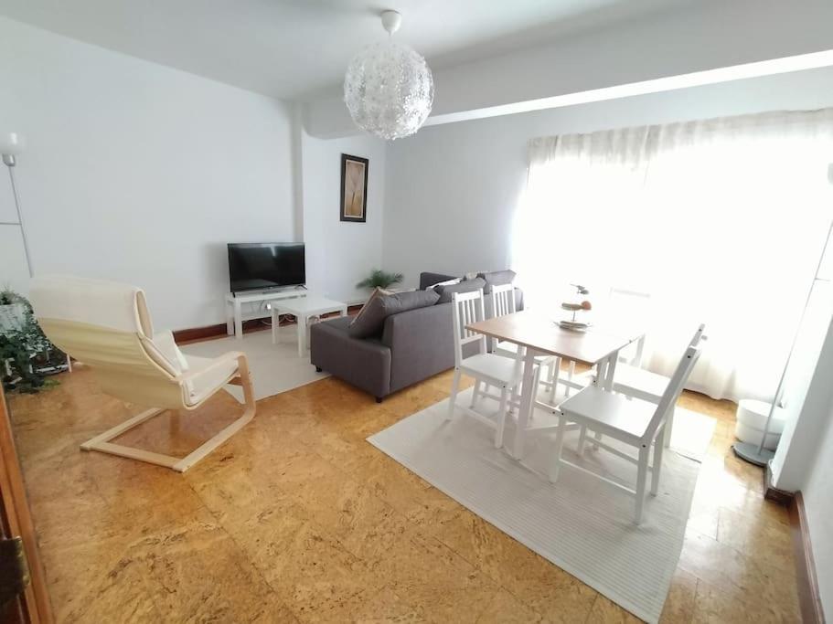 Apartamento Soleado Para 8 Personas En Santona Bagian luar foto